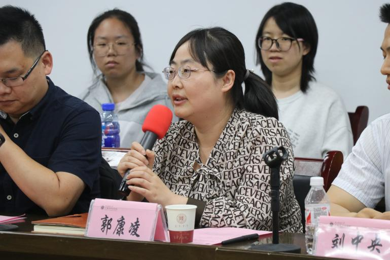 成人影片