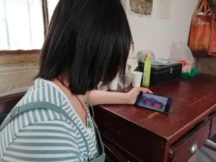 成人影片