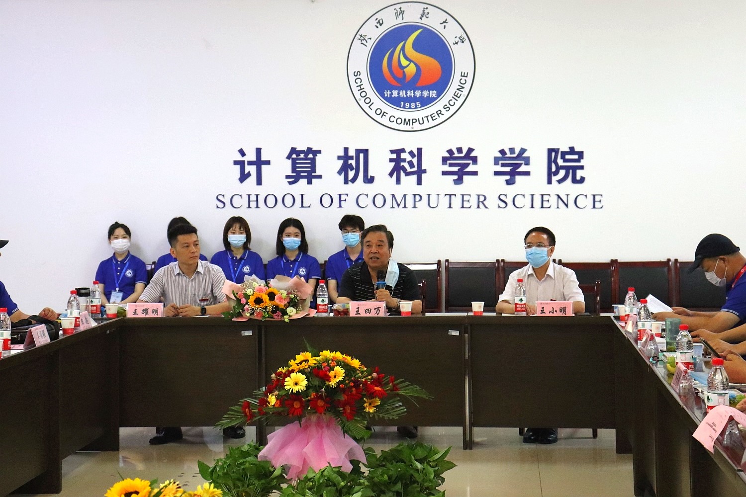成人影片